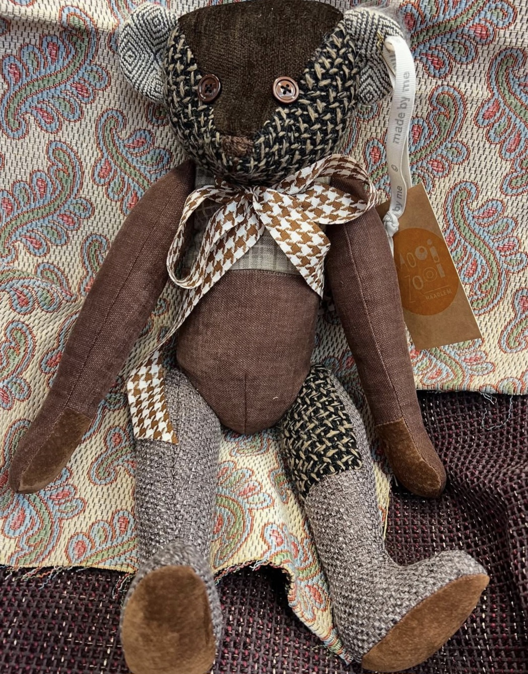 This is officially the first Browny Bear ever made which was sold to some lucky mystery buyer shopping at Mooizooi